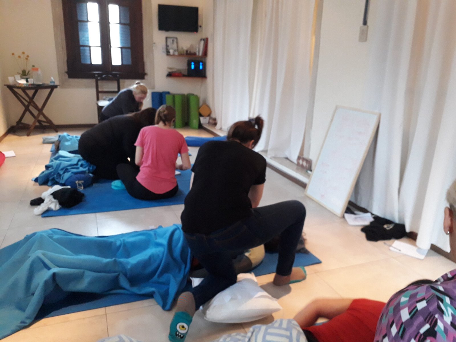 Práctica en taller de Genki Terapias
